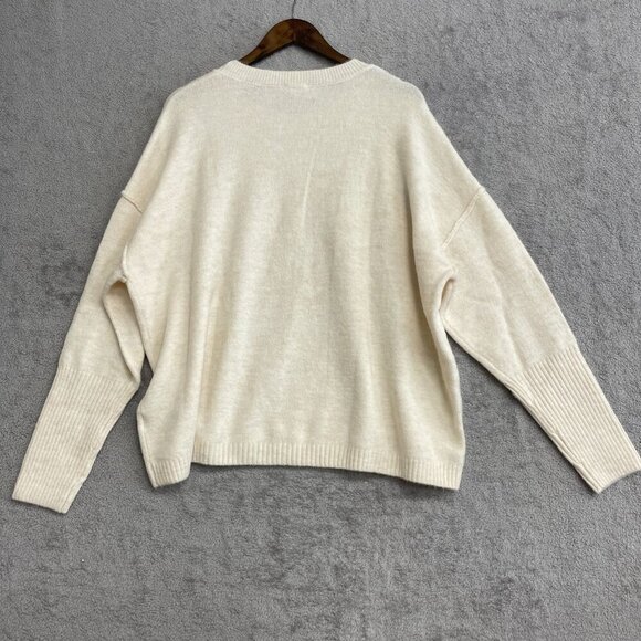 NEW Legendary Outfitters Women's XXL Soft & Cozy Crewneck Sweater Beige - Picture 3 of 10